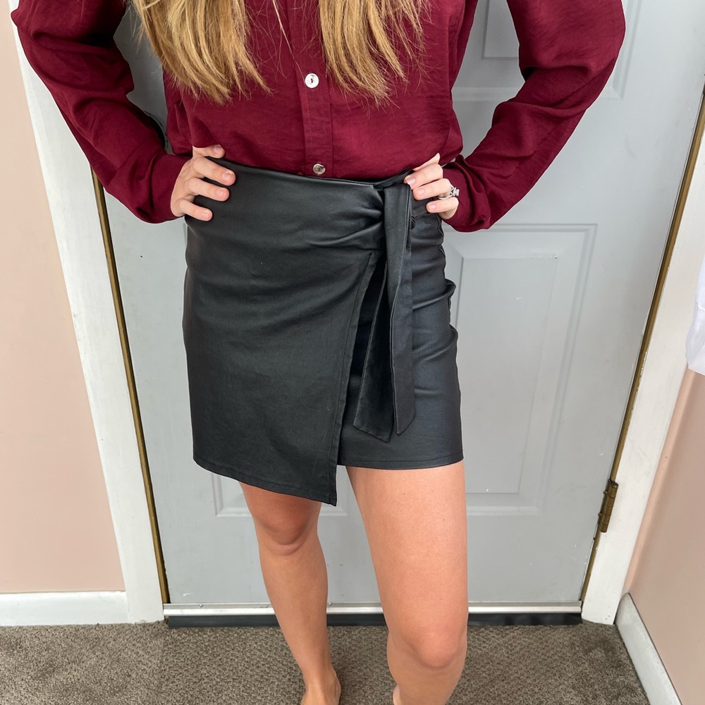 Altered state leather skirt - Picture 1 of 5